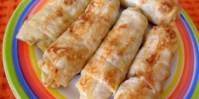 tavuklu garnitürlü börek
